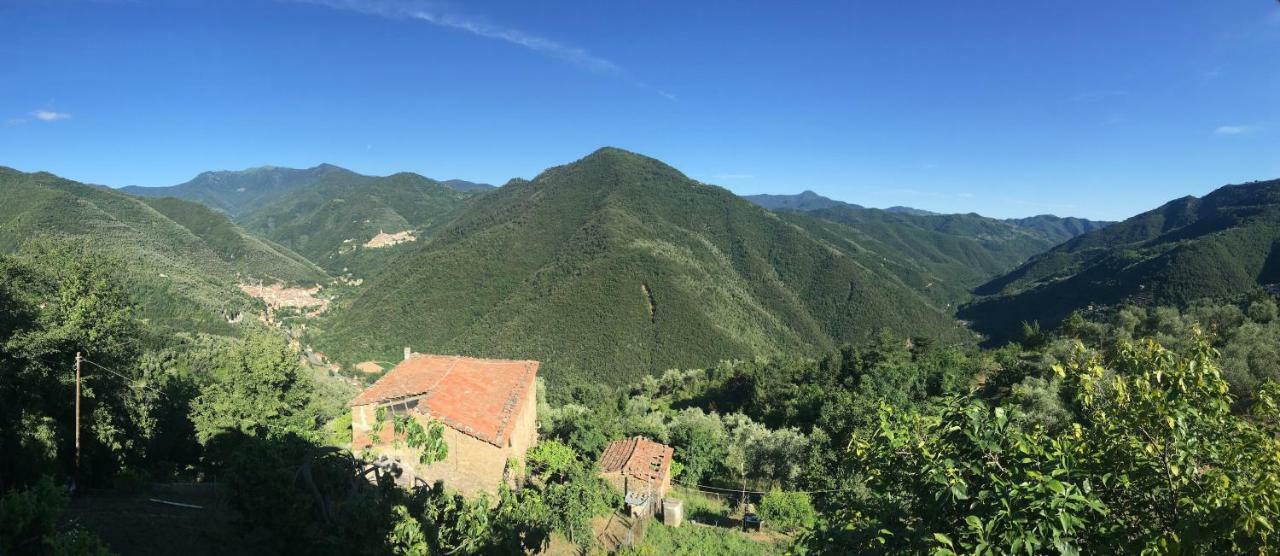 Bed and Breakfast Via Col Tempo à Pigna Extérieur photo